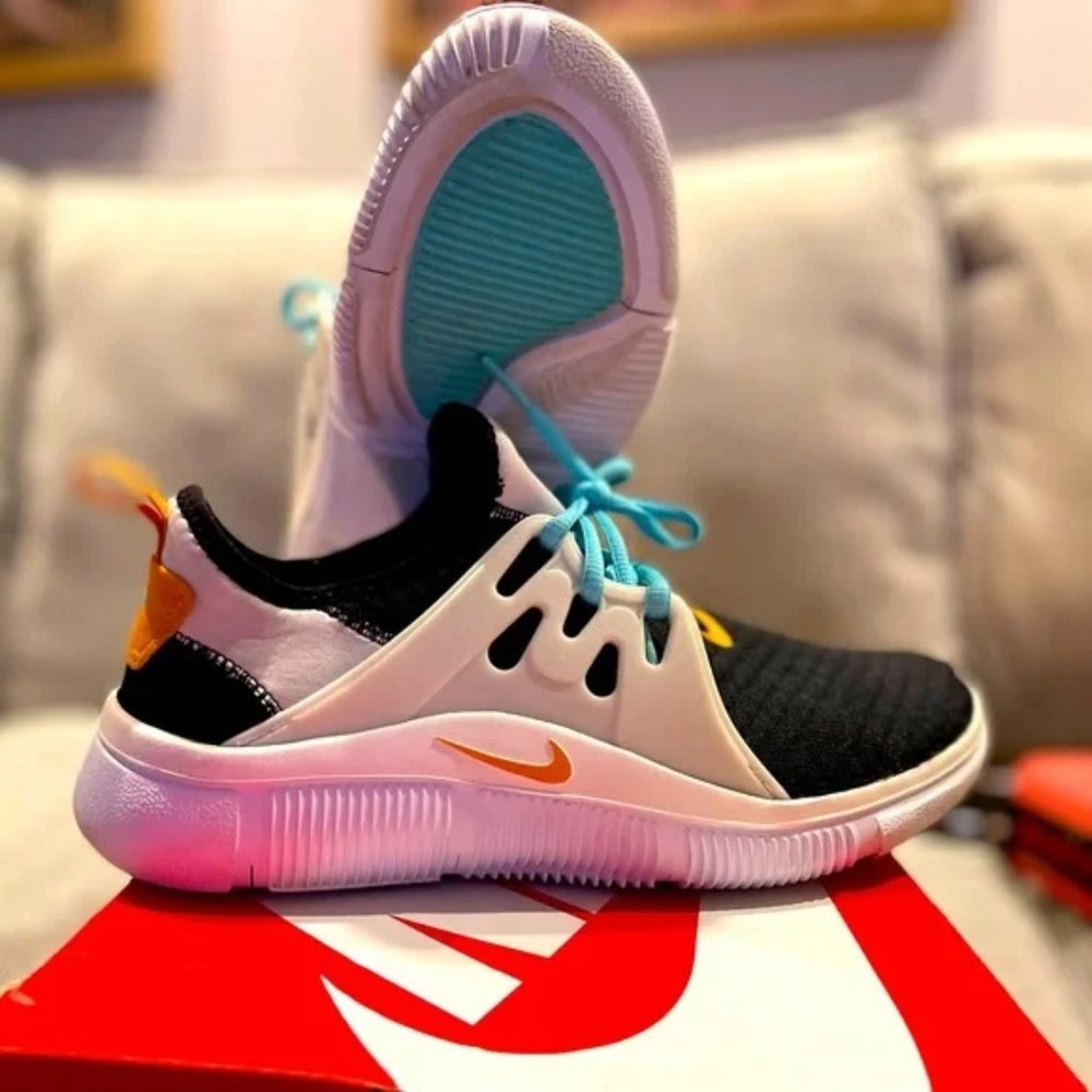 Nike Women’s Acalme ‘White Amber Rise’ - Size 9